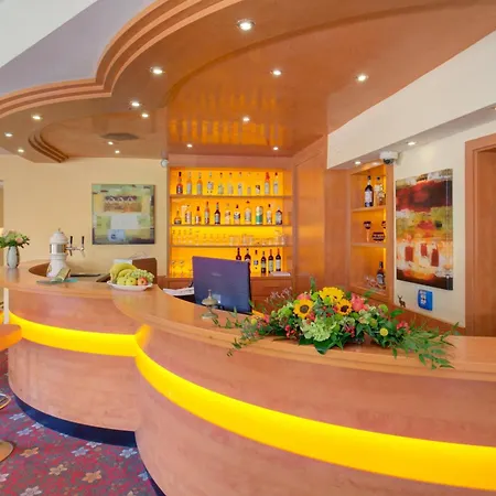 奥登霍夫费伦酒店 酒店