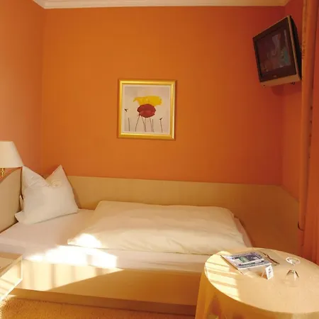 奥登霍夫费伦酒店 拜尔斯布龙